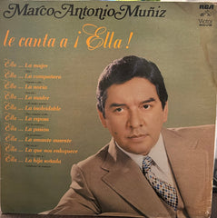 Le canta a Ella!