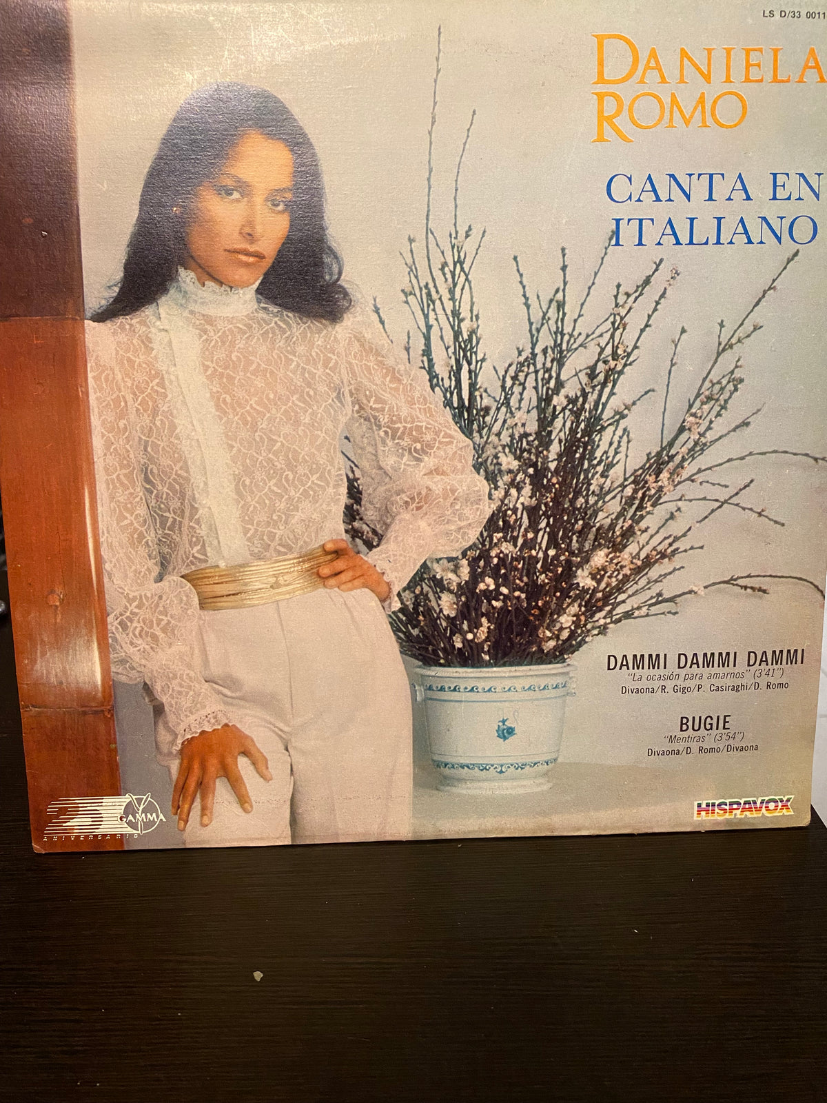 Daniela Romo Canta en Italiano