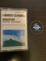 White clouds Horizont